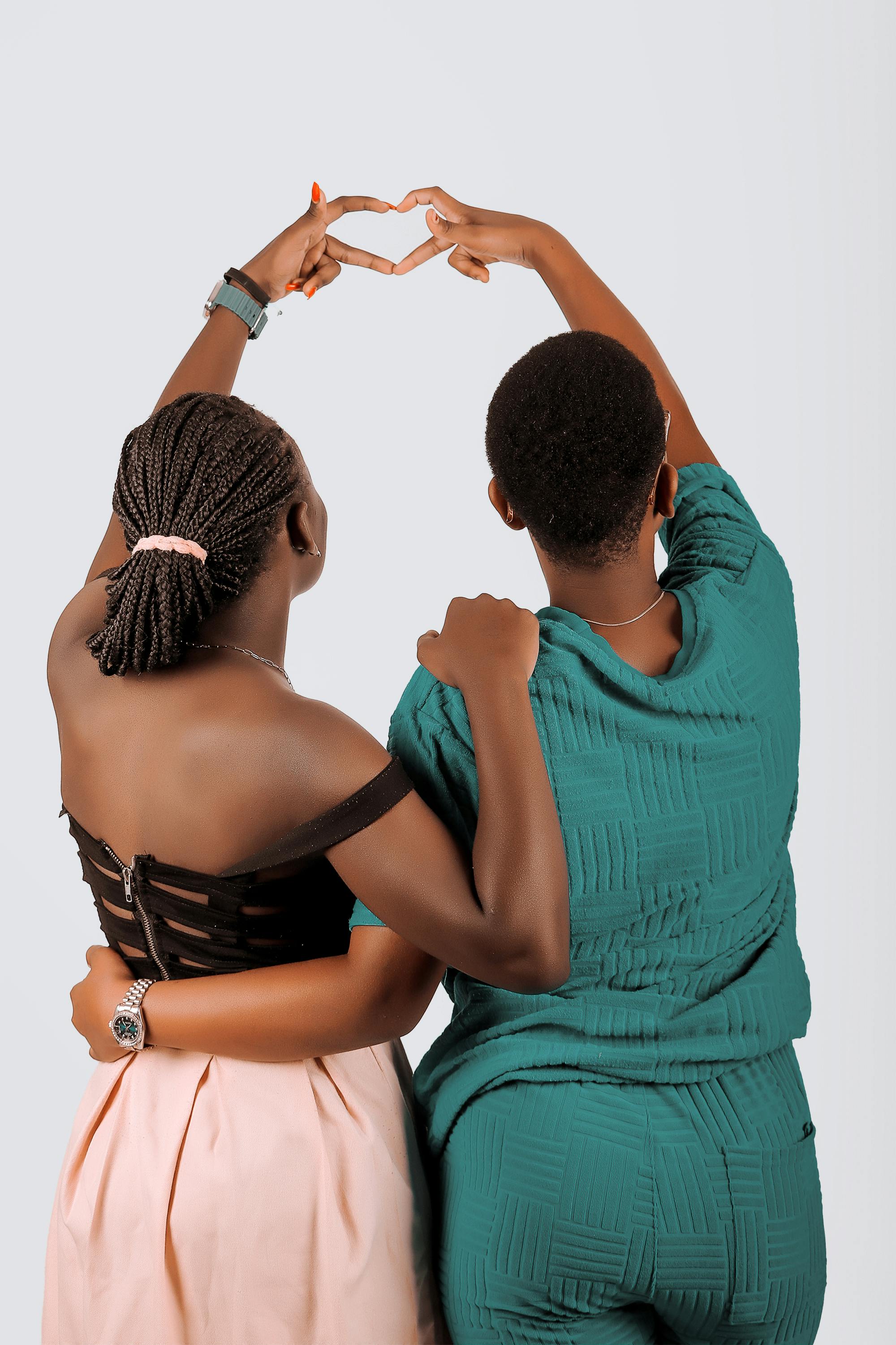 首屏推荐海报：麻花最新视频网页版免费大全