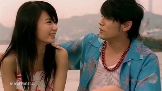 昆凌发了和周杰伦的vlog 疑似回应周杰伦争议事件