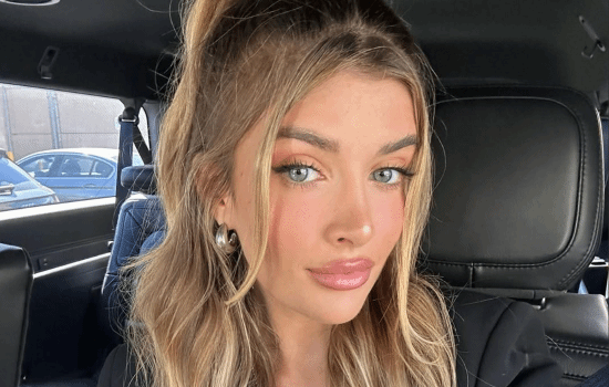 美国星二代萨米·辛晒照宣传OnlyFans！