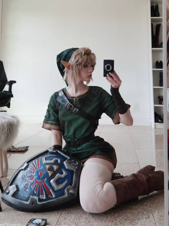 威斯克诱捕器！美女COSER《生化9》瑞贝卡美照