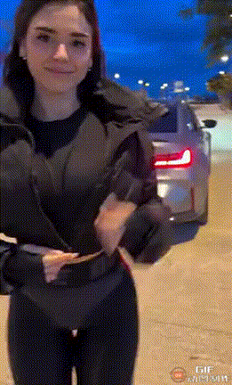 刘晓庆30岁跳体操的样子 身材身手都好绝的动态图