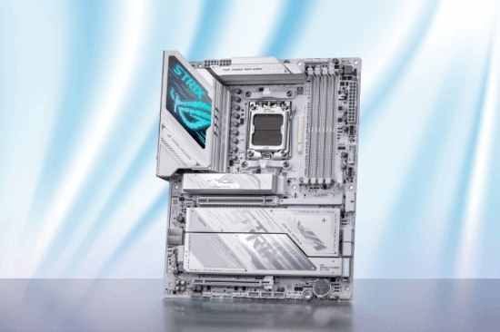 “无线”进阶 华硕ROG X870E吹雪NEO主板预约开启