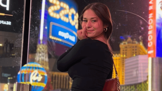 收入过亿的OnlyFans顶流和童年对话：我没能成为宇航员