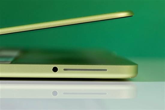 MacBook Neo续航表现亮眼！8GB内存可满足日常使用