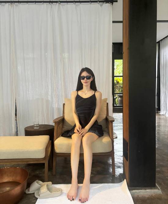 Rookie刚分手 疑似新女友曝光！韩国白富美御姐