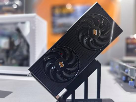 砺算科技首款国产显卡现场体验！《赛博朋克2077》相当流畅