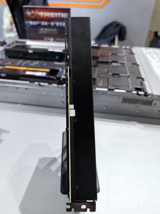 砺算科技首款国产显卡现场体验！《赛博朋克2077》相当流畅