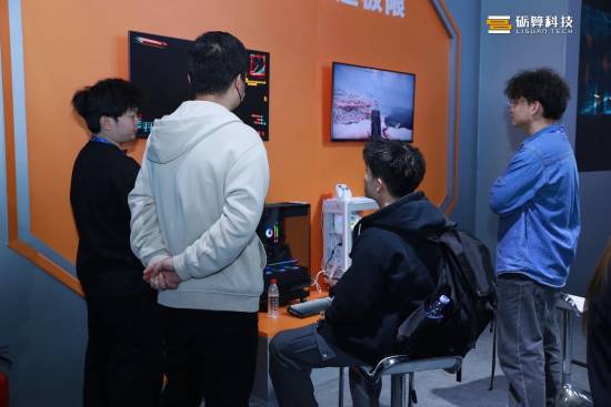 砺算科技首款国产显卡现场体验！《赛博朋克2077》相当流畅